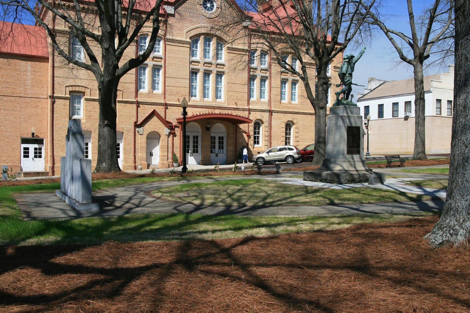 Hampton Inn Newberry Opera House Ngoại thất bức ảnh